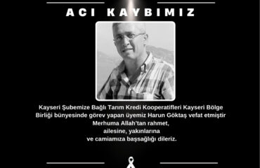 Siyah Beyaz Işıklı Geliyoruz Instagram Gönderisi (360 x 250 piksel) (1)